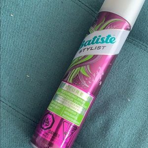 New Batiste Stylist Texturizing Spray